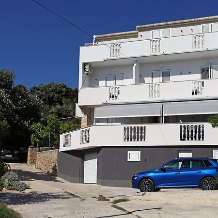 Apartments Madona Pag Town Bagian luar foto